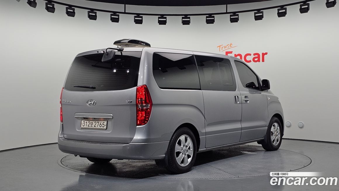 Hyundai Starex 2019