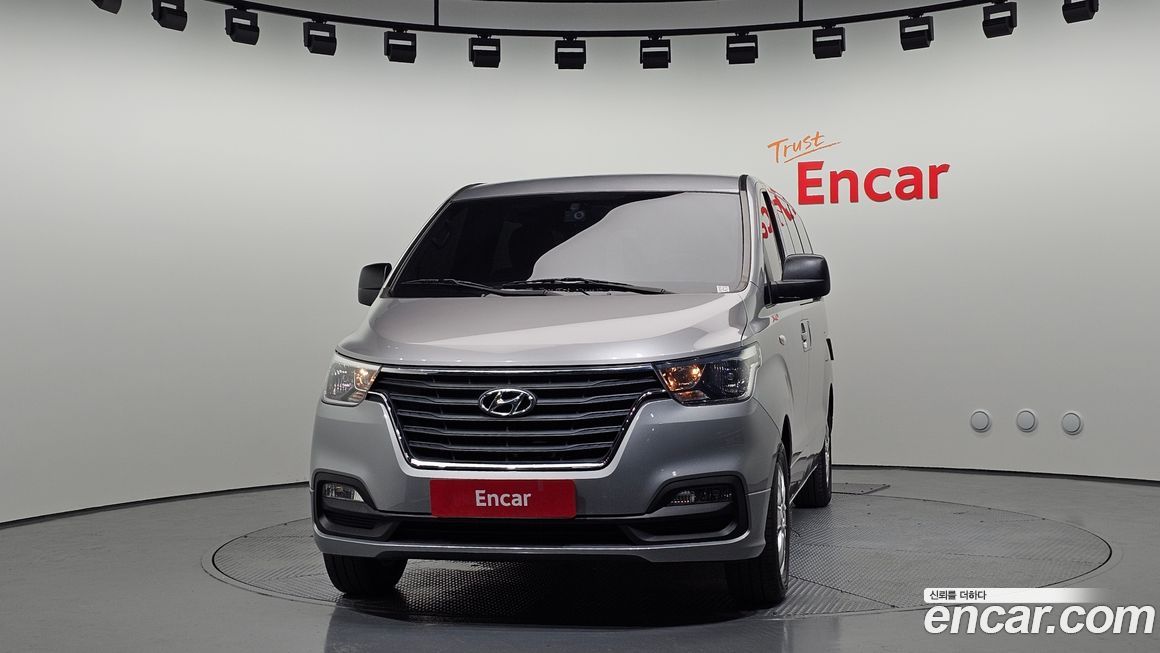 Hyundai Starex 2019