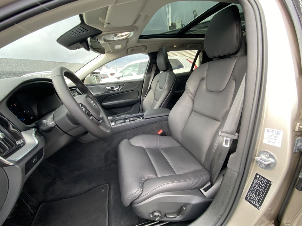 Volvo V60 Cross Country 2023