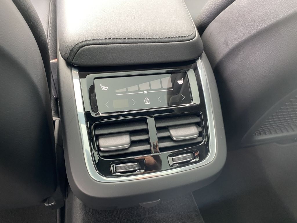 Volvo V60 Cross Country 2023