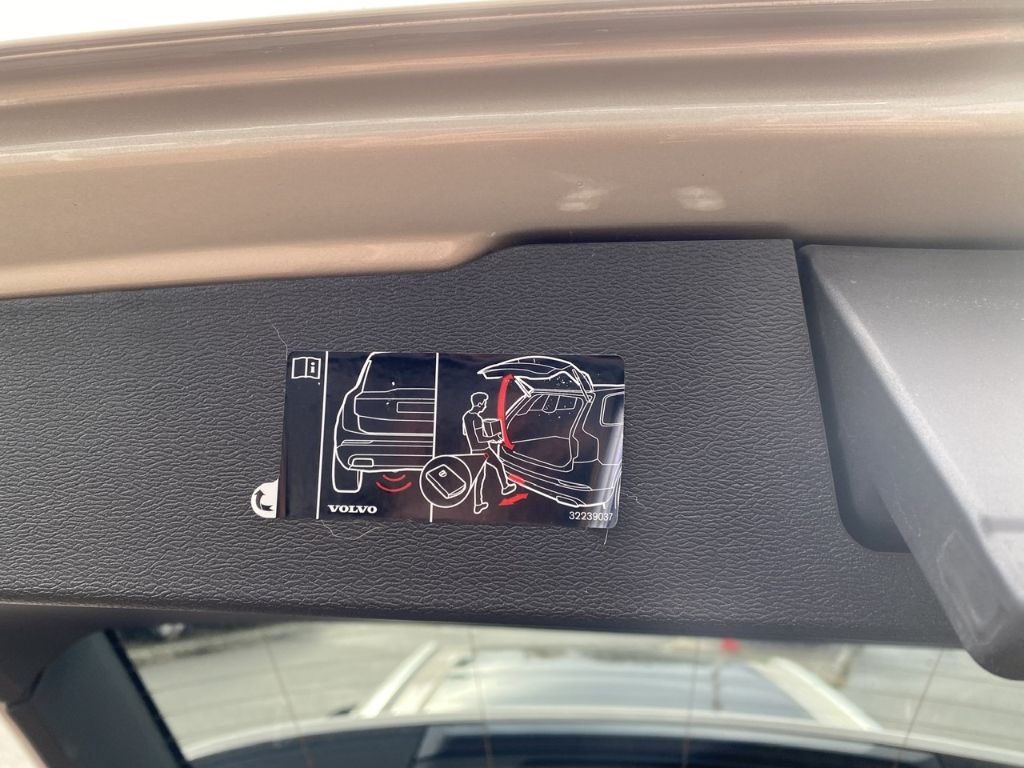 Volvo V60 Cross Country 2023