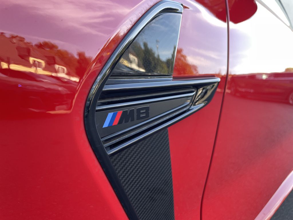 BMW M8 2025