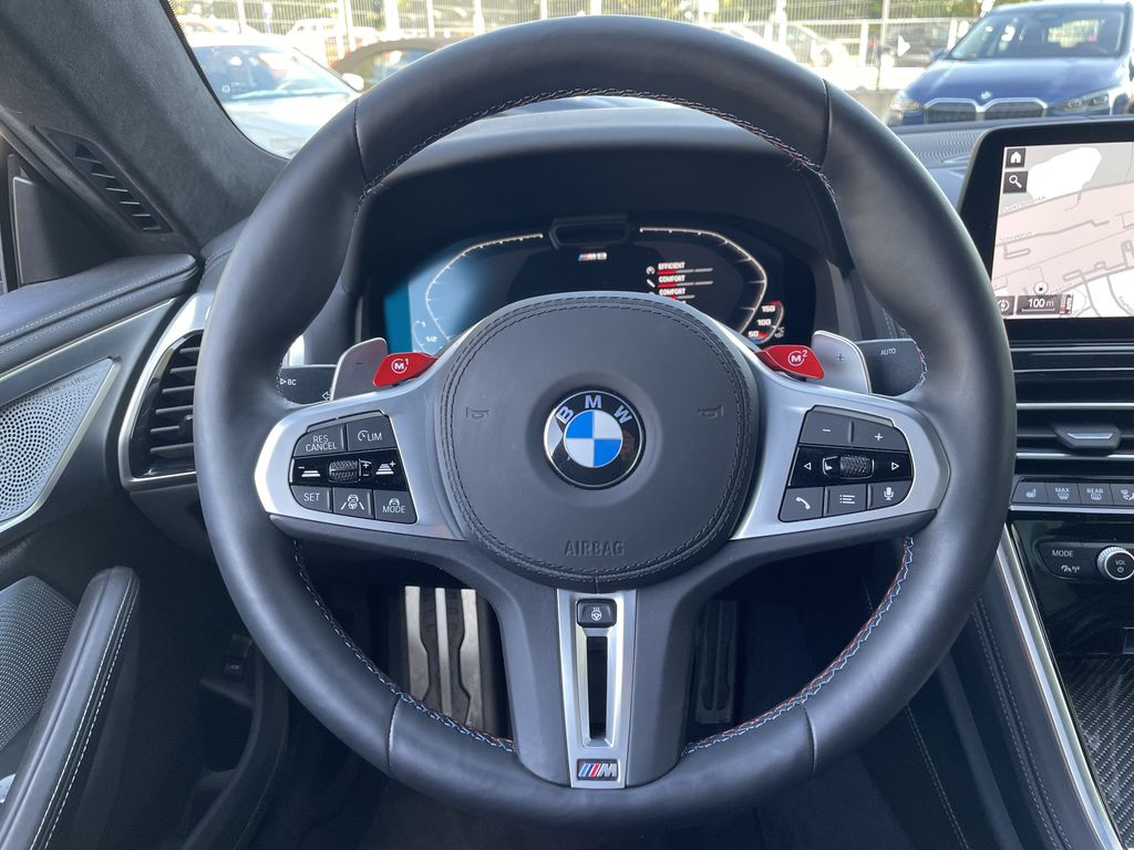 BMW M8 2025