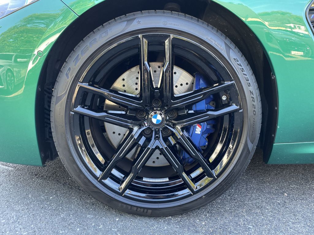 BMW M8 2025