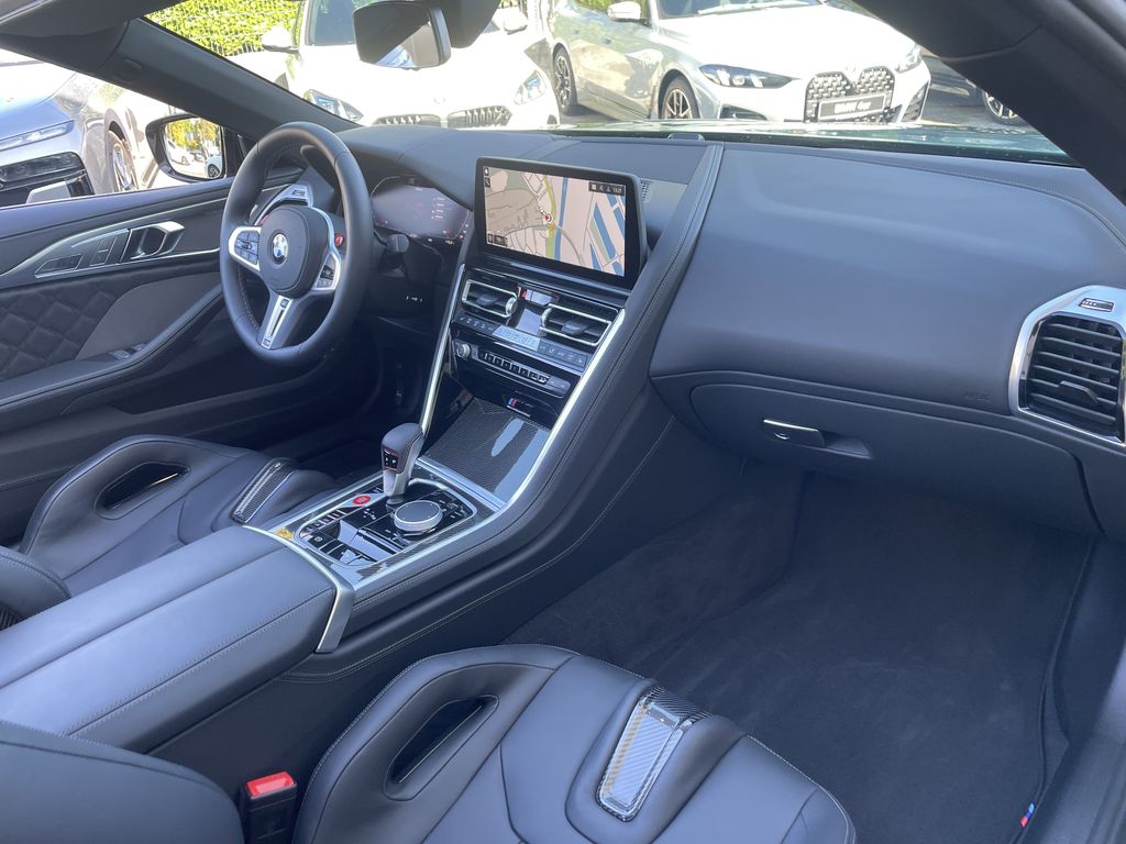 BMW M8 2025