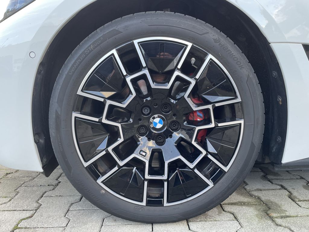 BMW i4 2024