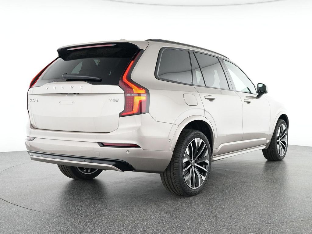 Volvo XC90 2025