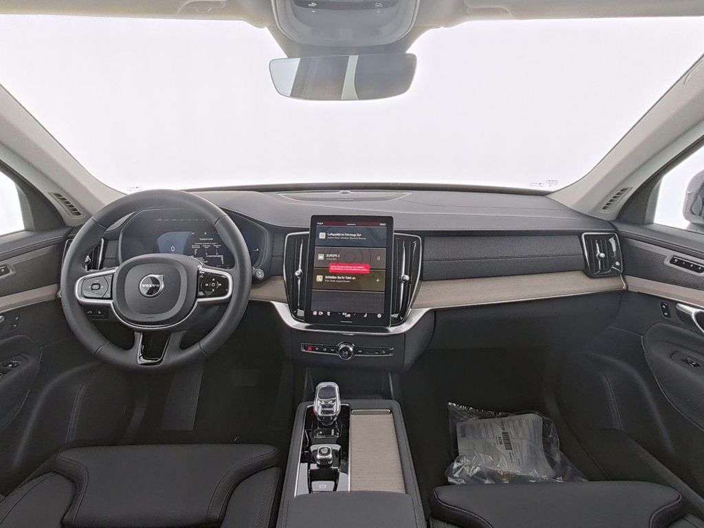 Volvo XC90 2025