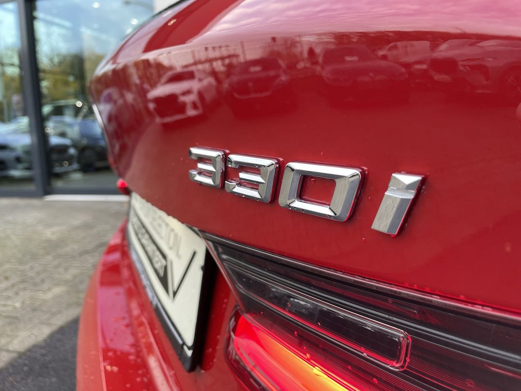BMW 330 2024