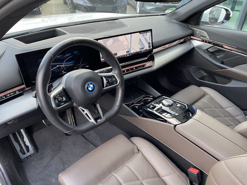 BMW i5 2024