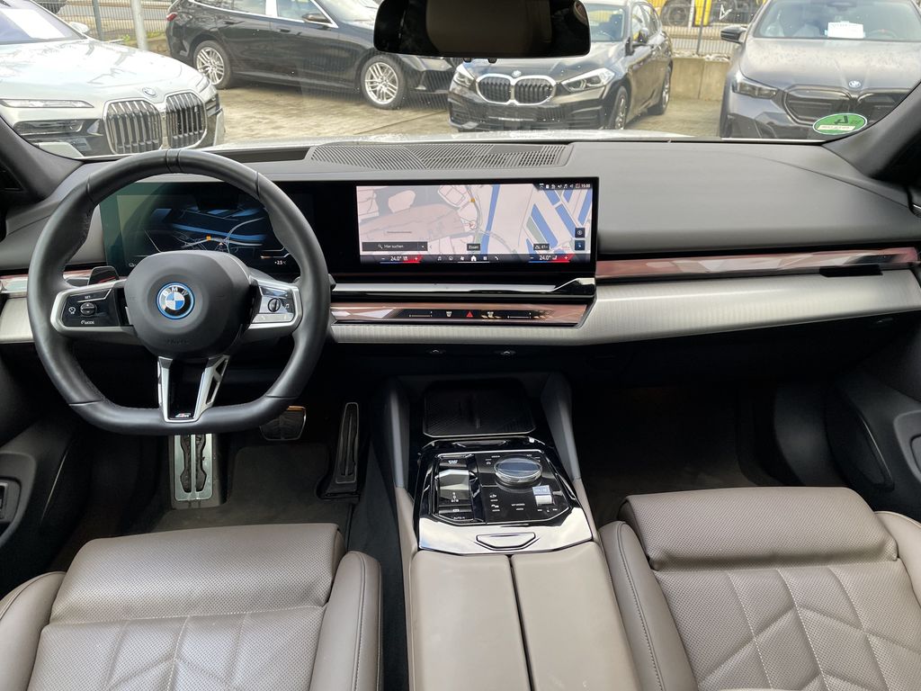 BMW i5 2024