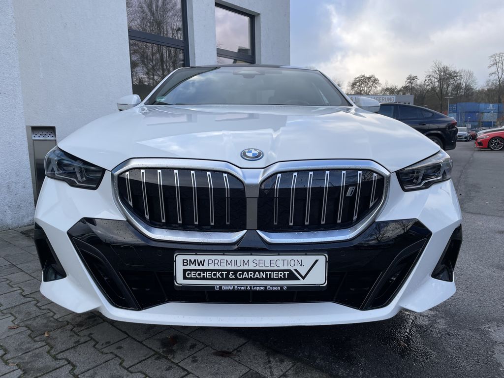 BMW i5 2024