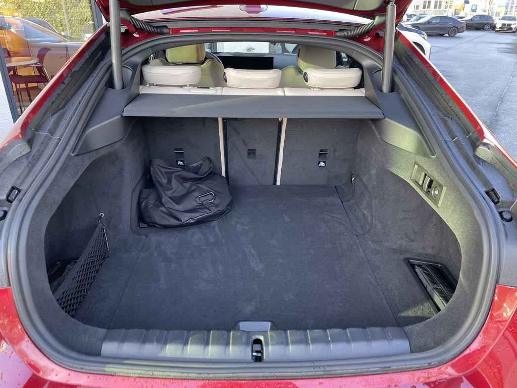 BMW i4 2025