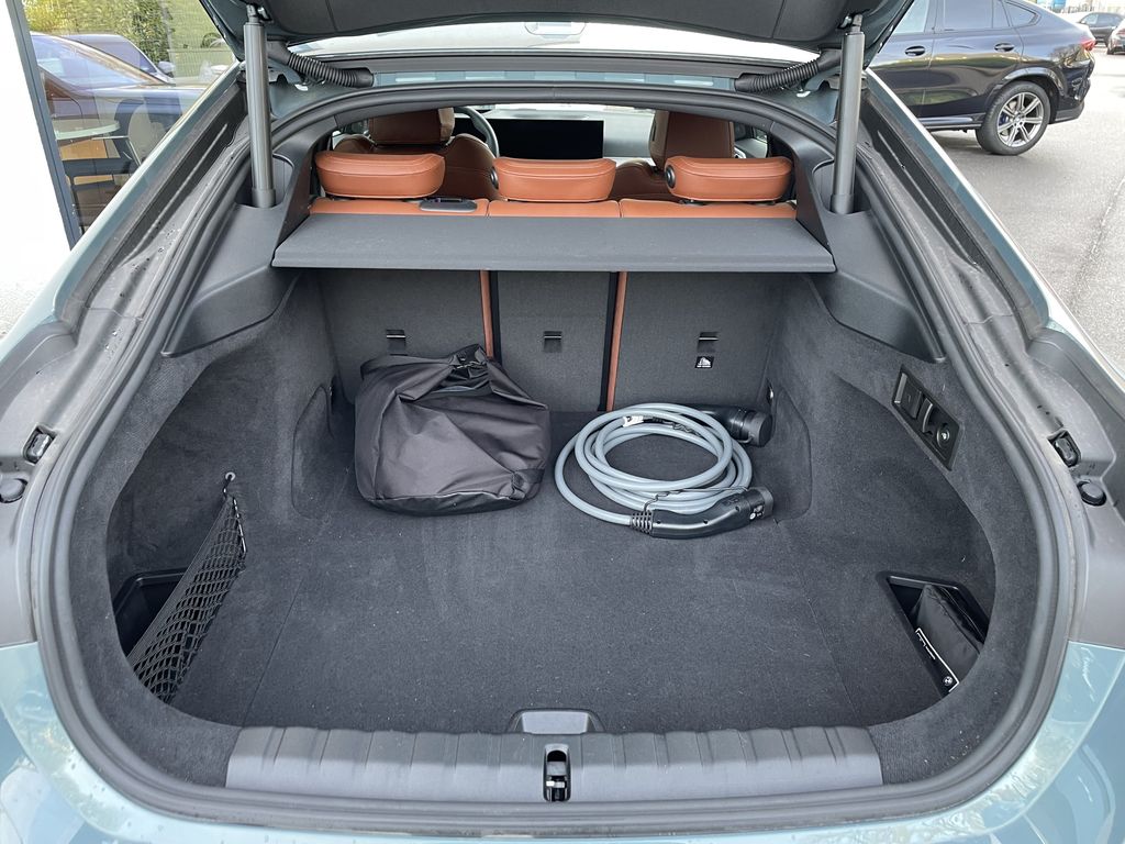 BMW i4 2025