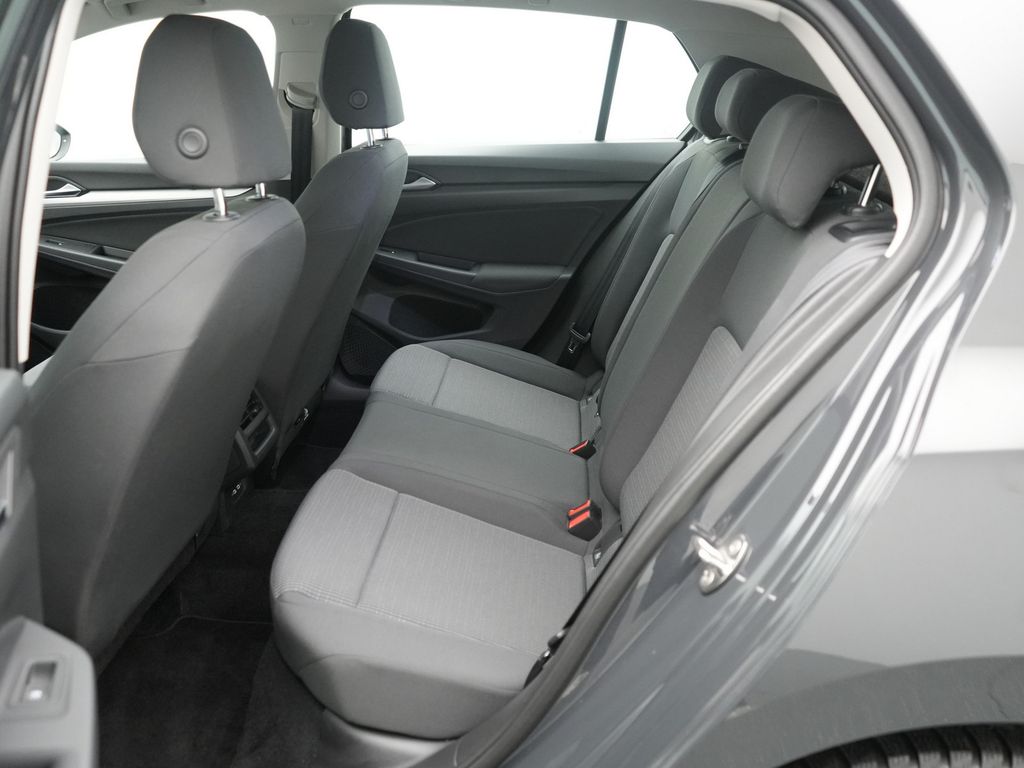 Volkswagen Golf 2021