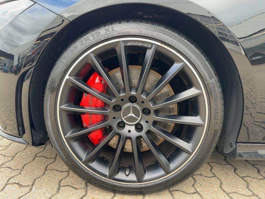 Mercedes-Benz CLA 35 AMG 2022