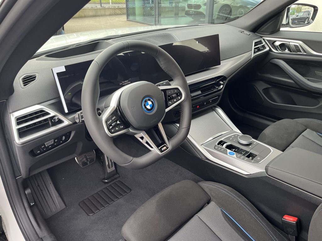 BMW i4 2025