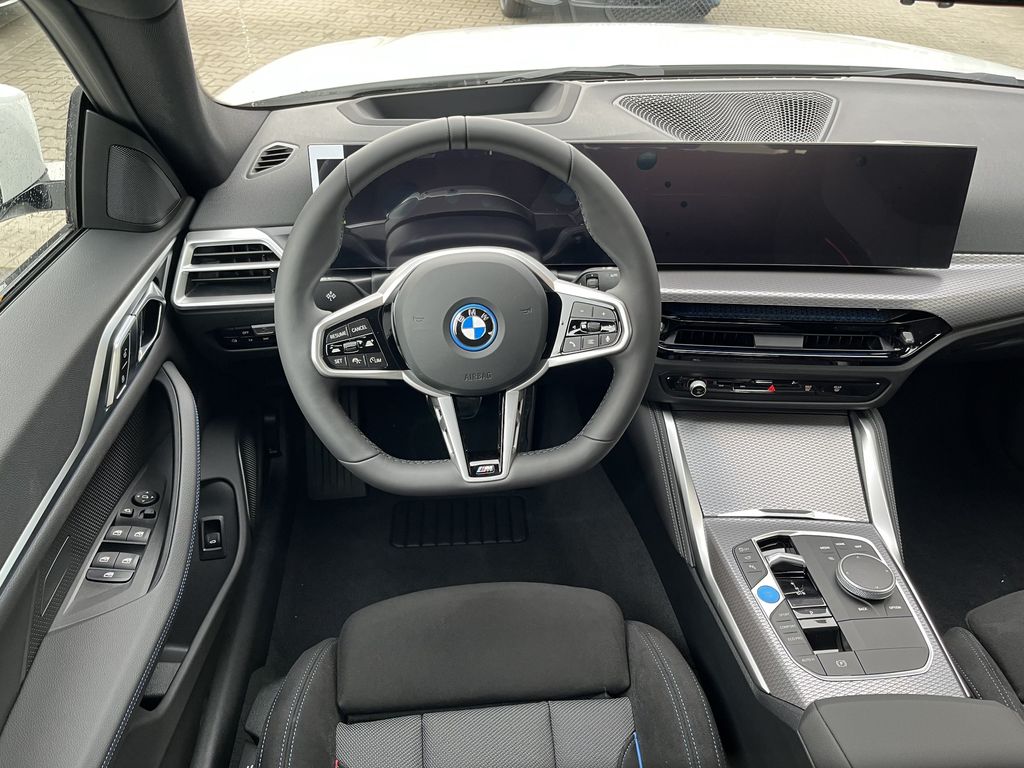 BMW i4 2025