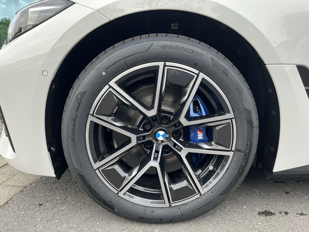 BMW i4 2025