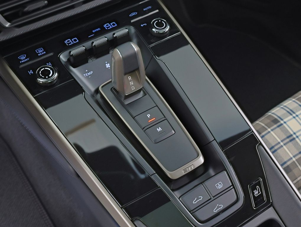 Porsche 992 2025