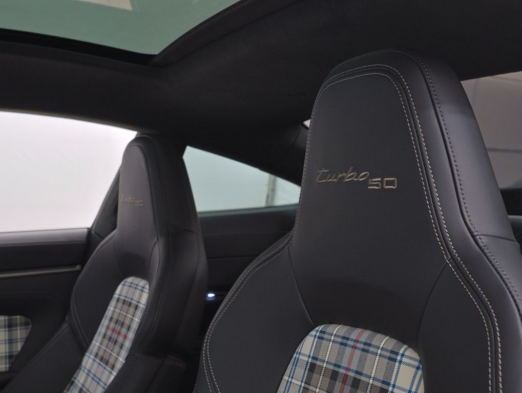 Porsche 992 2025