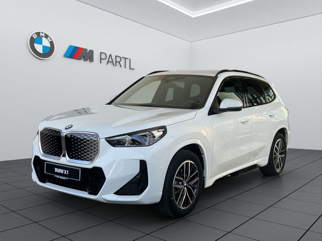 BMW iX1