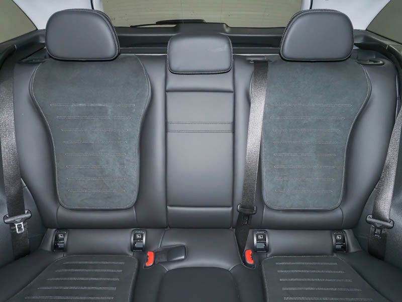 Mercedes-Benz GLC 300 2025