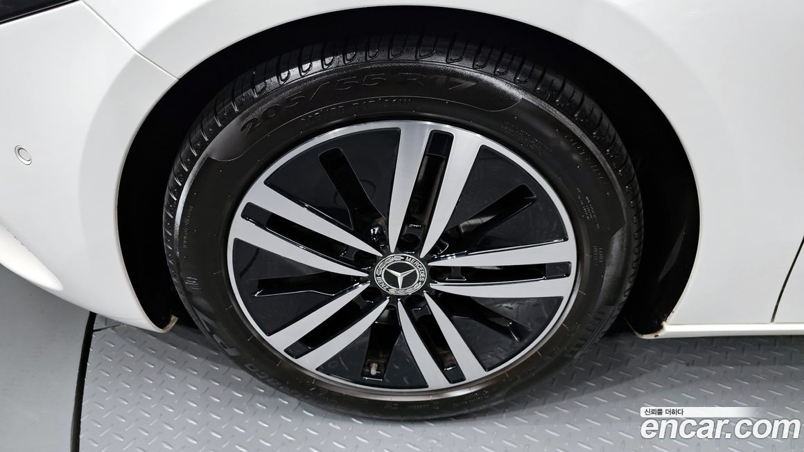 Mercedes-Benz A-Class 2021