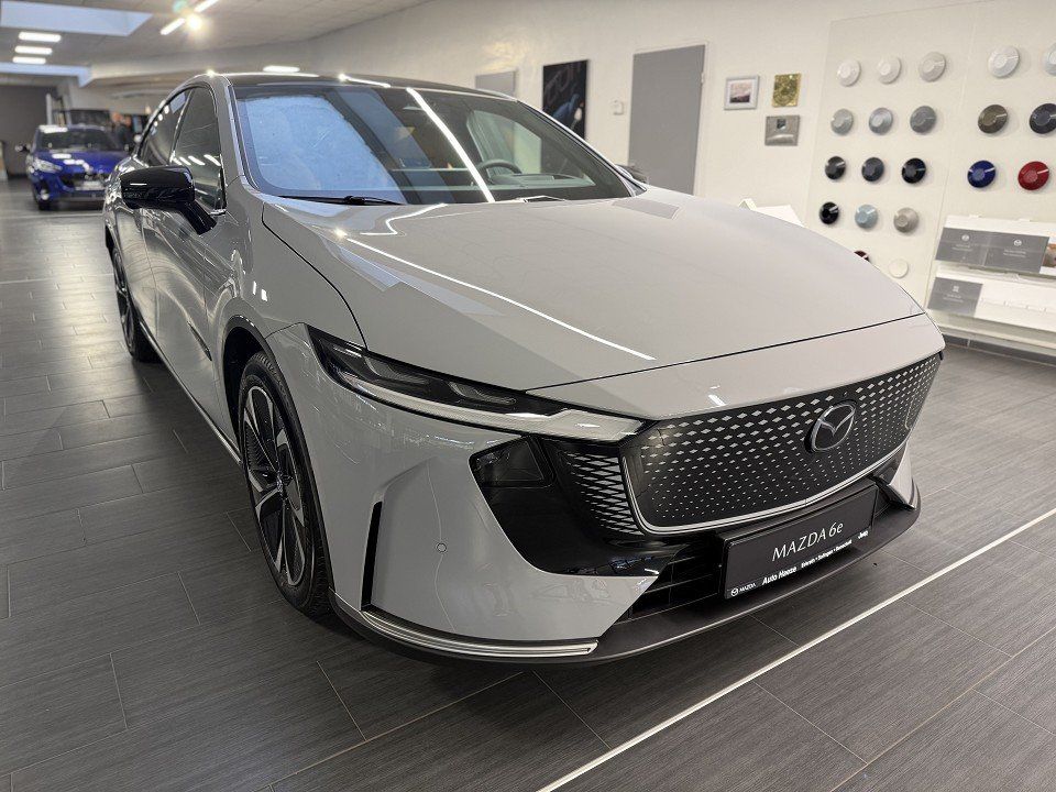 Mazda 6e 2025