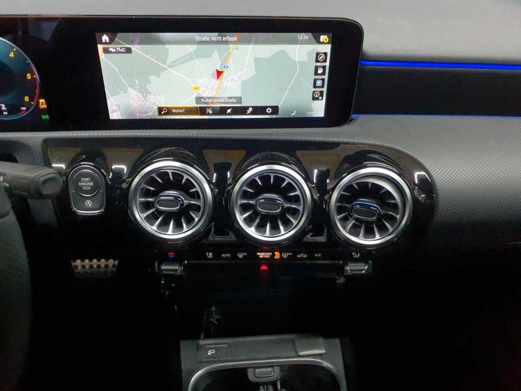 Mercedes-Benz A 220 2022