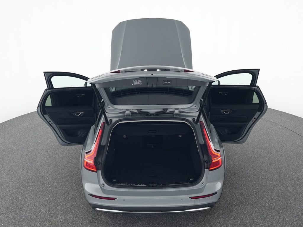 Volvo V60 Cross Country 2023