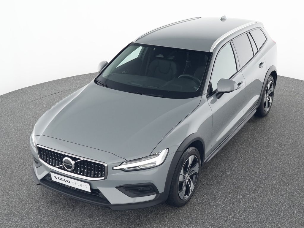 Volvo V60 Cross Country 2023