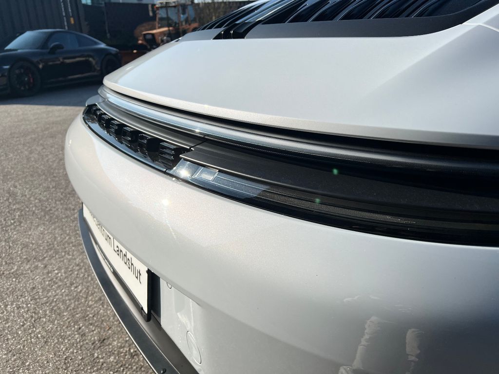 Porsche 992 2025