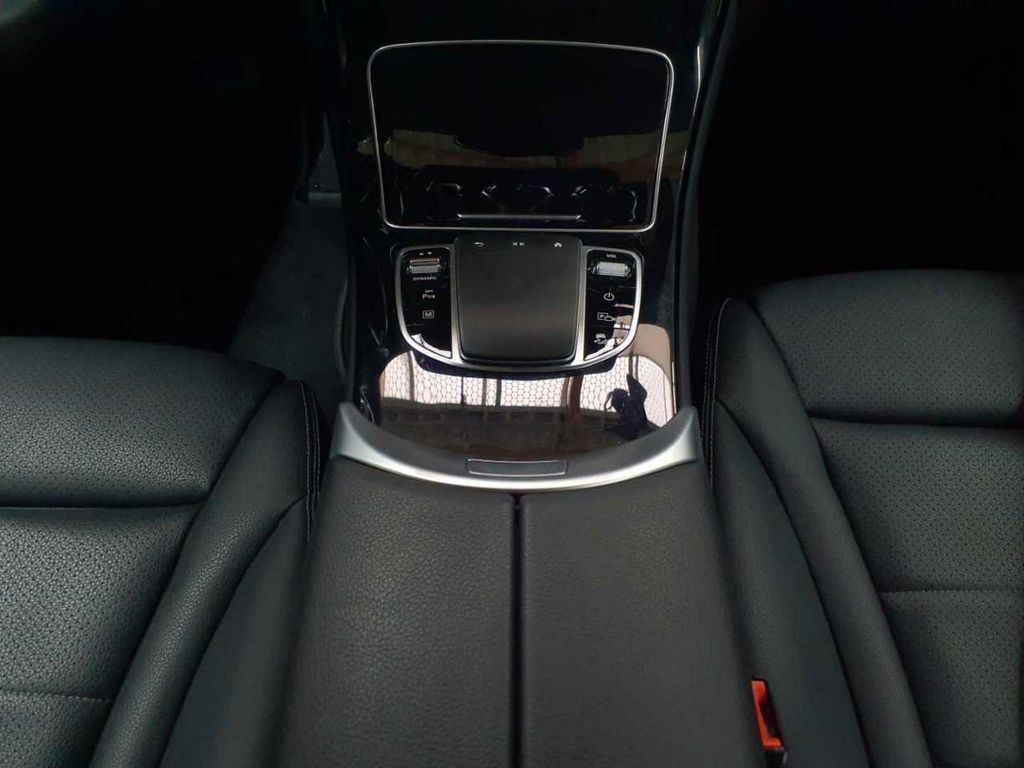 Mercedes-Benz GLC 300 2022