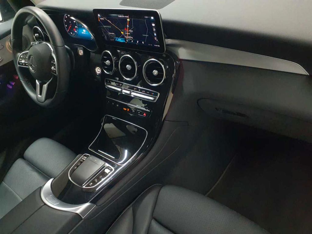 Mercedes-Benz GLC 300 2022