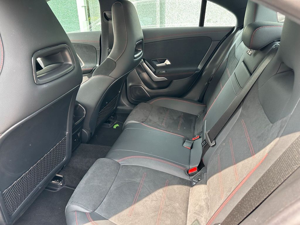 Mercedes-Benz CLA 200 2024