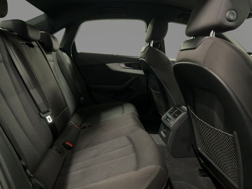 Audi A4 2021
