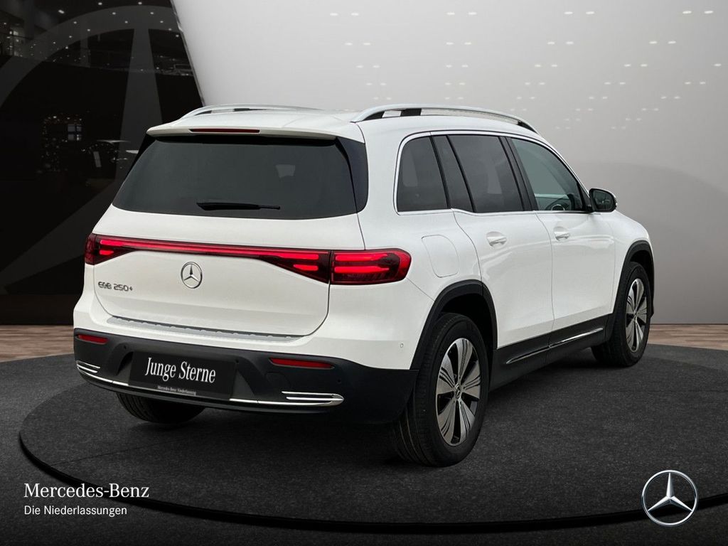 Mercedes-Benz EQB 2025