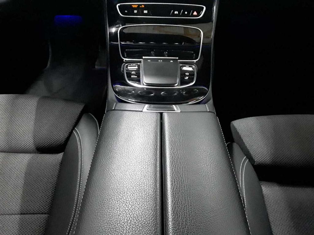 Mercedes-Benz E 300 2021