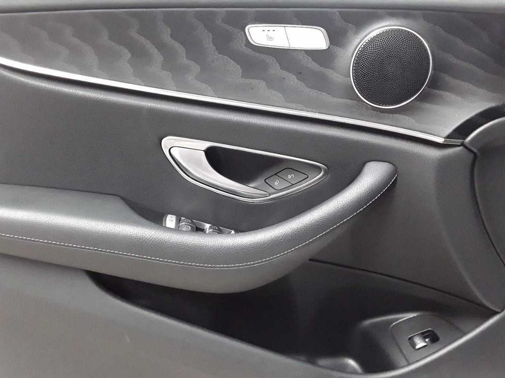 Mercedes-Benz E 300 2021