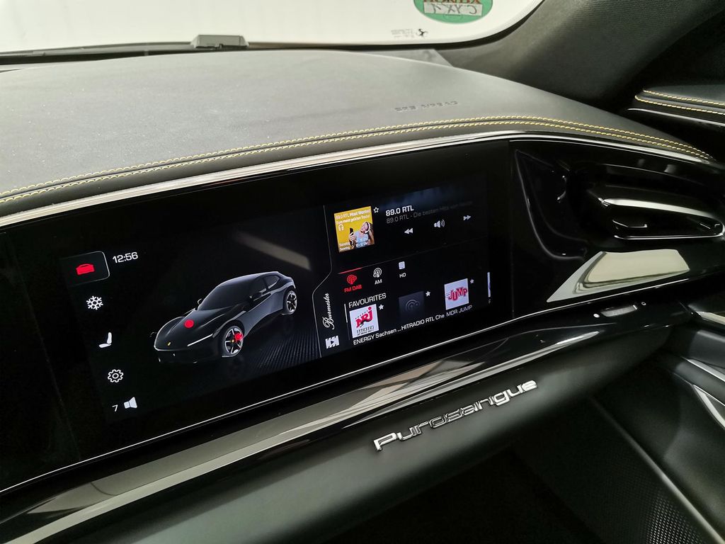 Ferrari Purosangue 2024