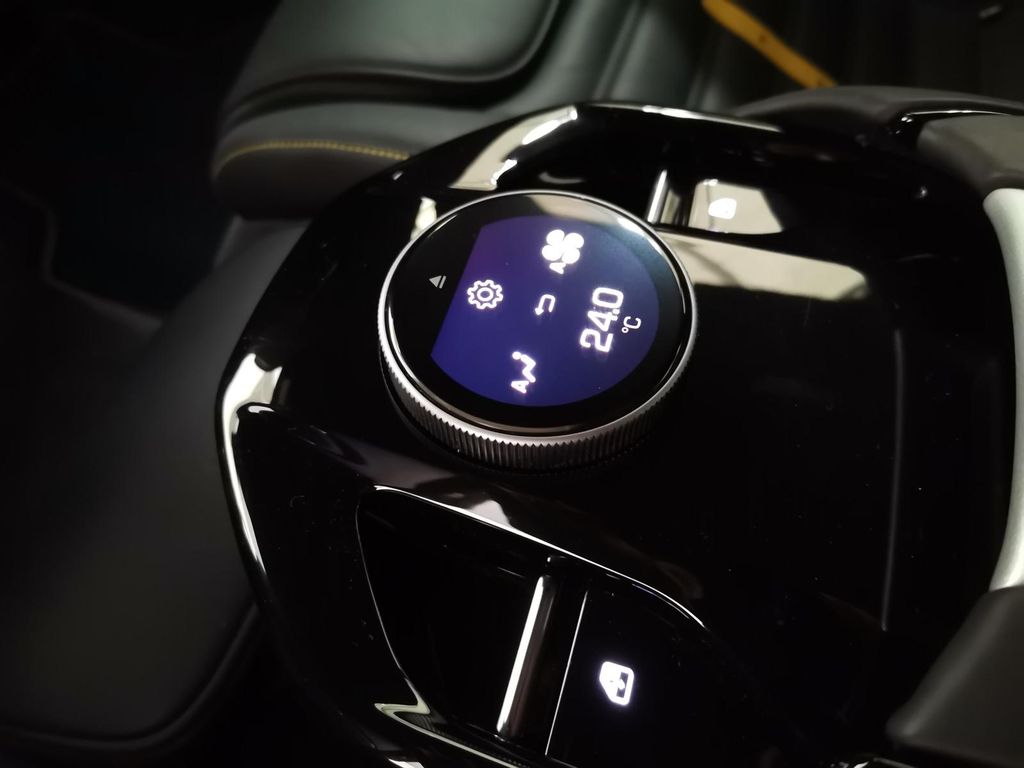 Ferrari Purosangue 2024