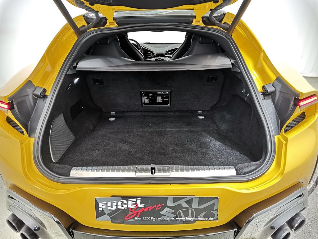 Ferrari Purosangue 2024