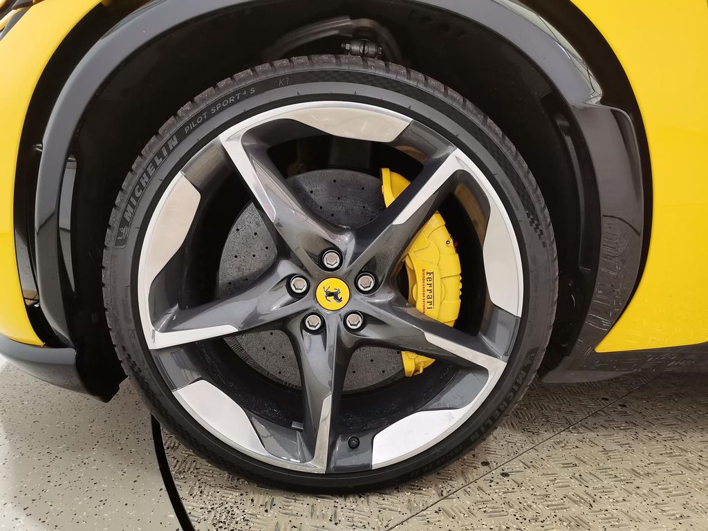 Ferrari Purosangue 2024