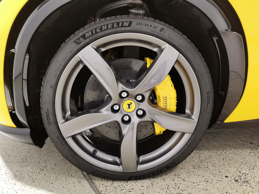 Ferrari Purosangue 2024