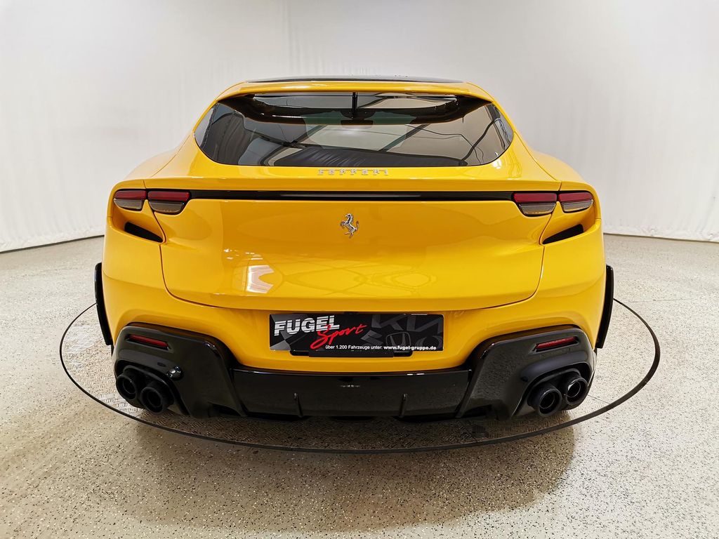 Ferrari Purosangue 2024