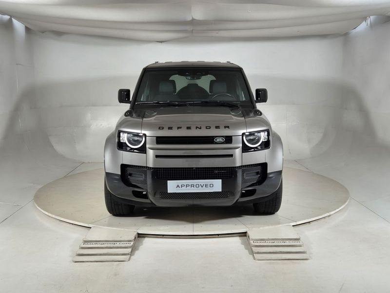 Land Rover Defender 2022