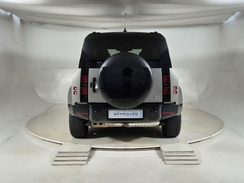 Land Rover Defender 2022