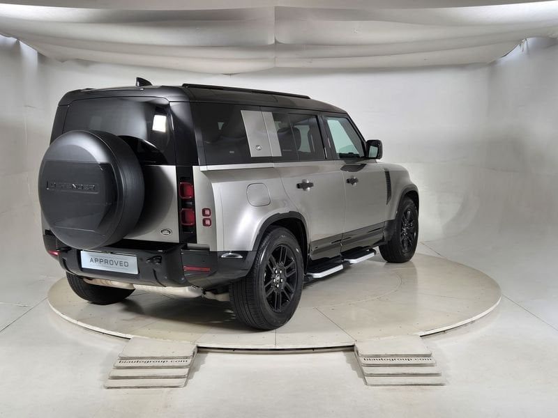 Land Rover Defender 2022