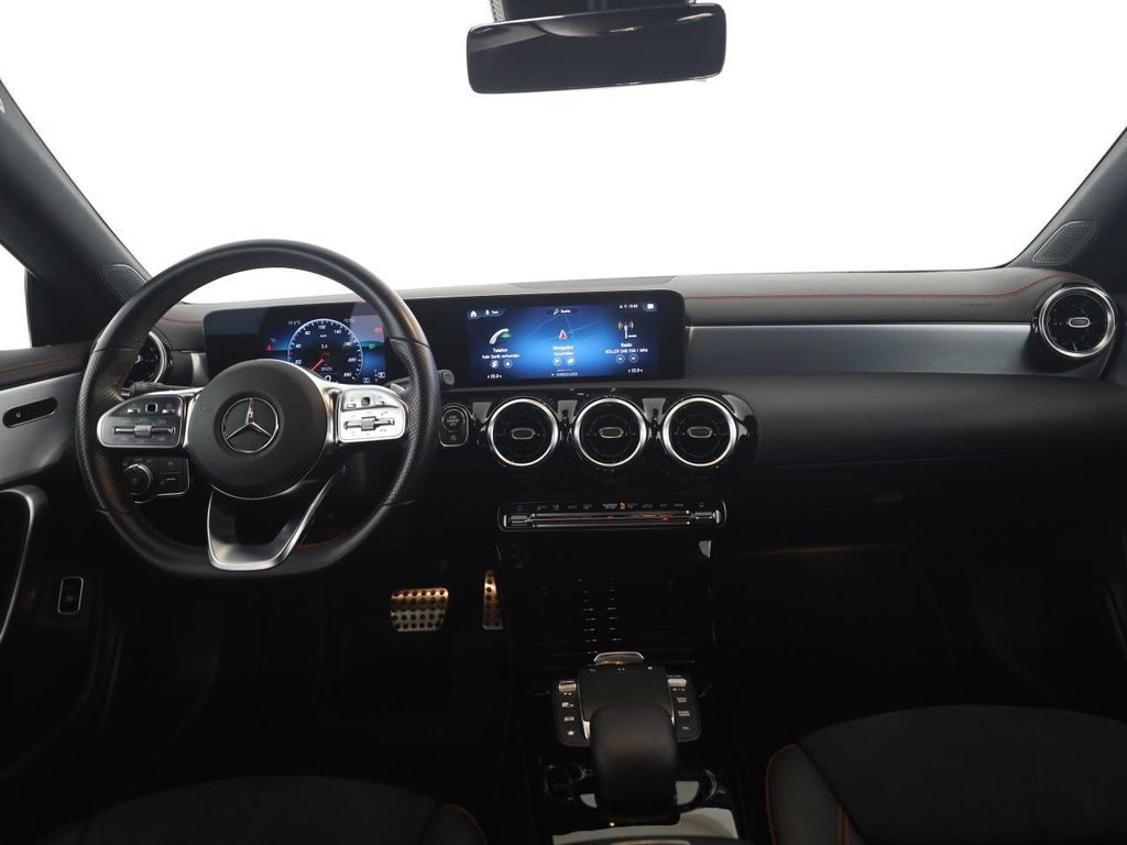 Mercedes-Benz CLA 200 2021